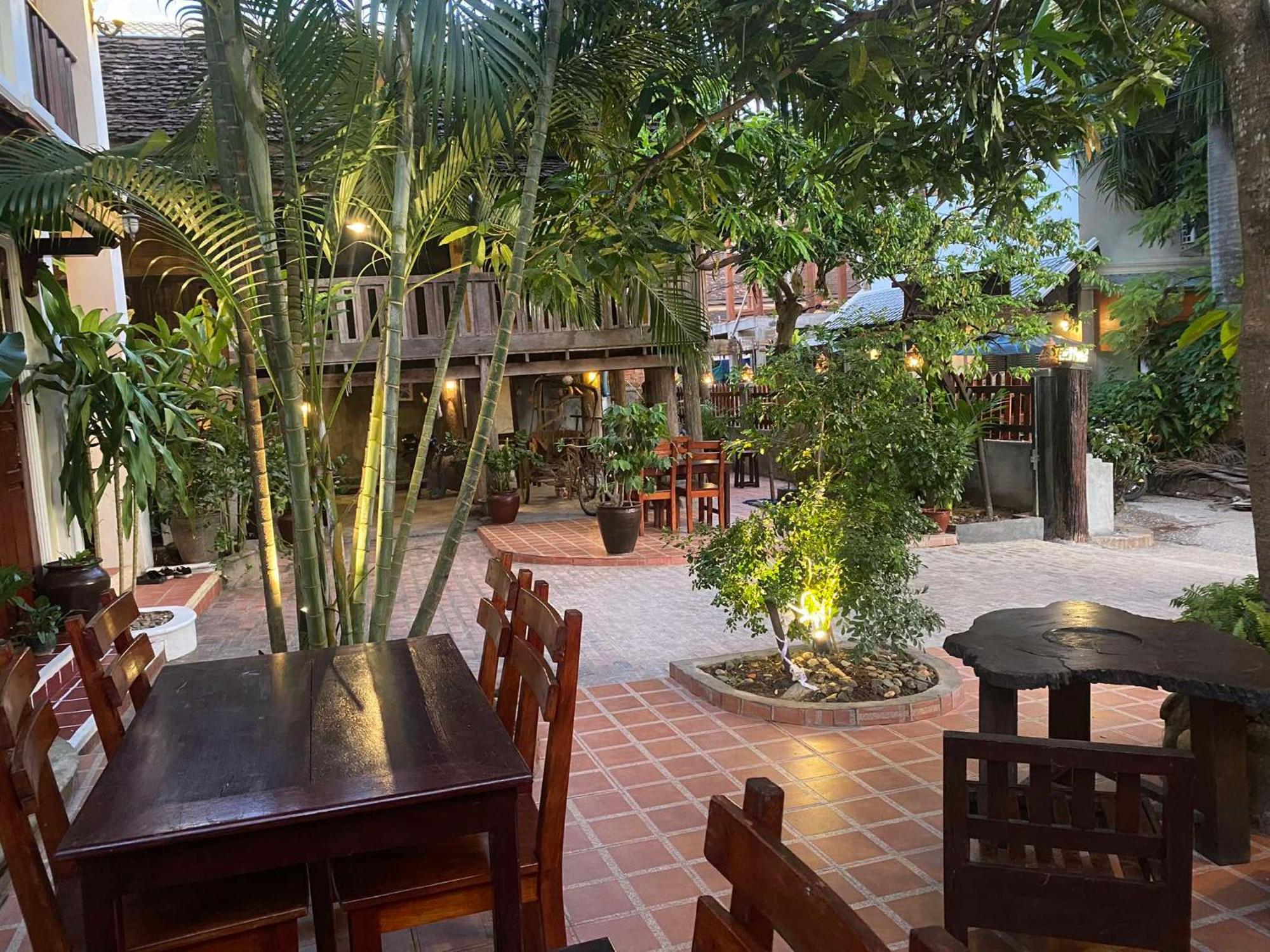 Golden Sun Boutique Hotel Луанг Прабанг Екстериор снимка