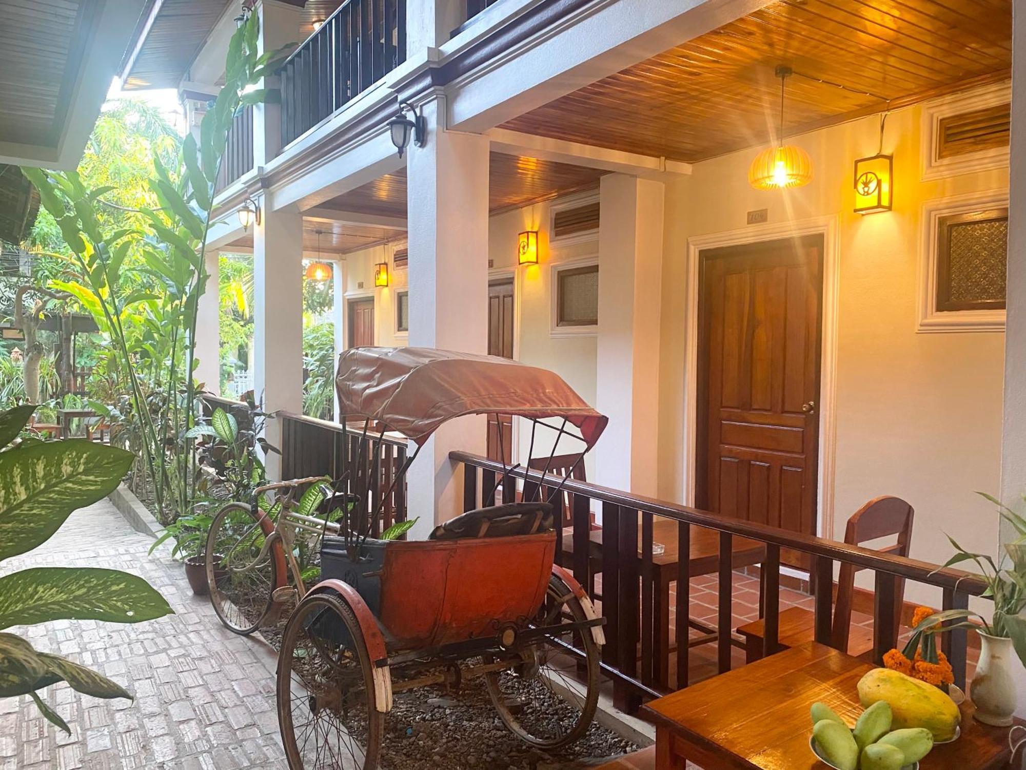 Golden Sun Boutique Hotel Луанг Прабанг Екстериор снимка