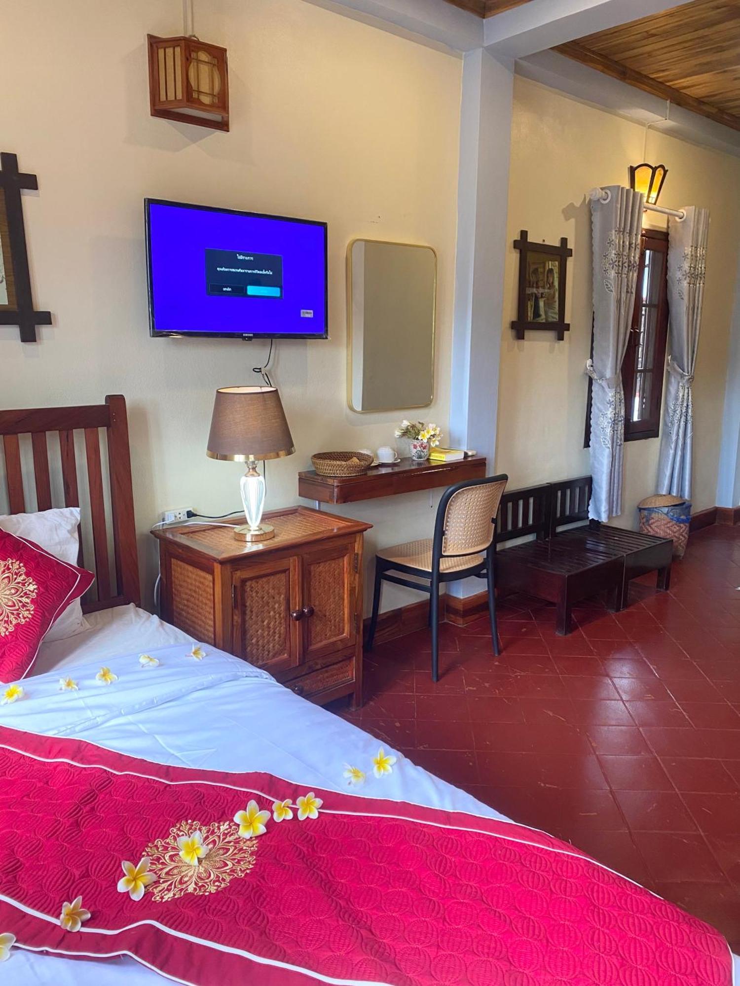 Golden Sun Boutique Hotel Луанг Прабанг Екстериор снимка
