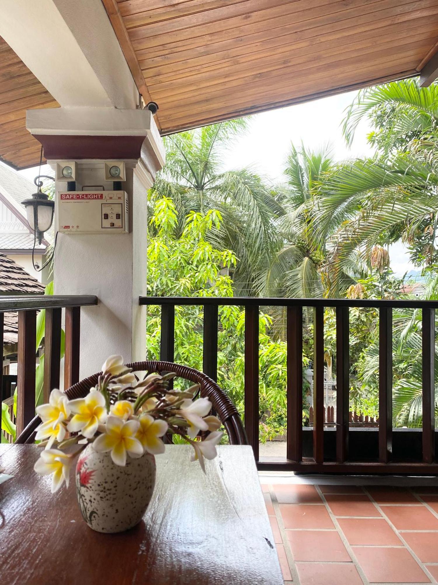 Golden Sun Boutique Hotel Луанг Прабанг Екстериор снимка