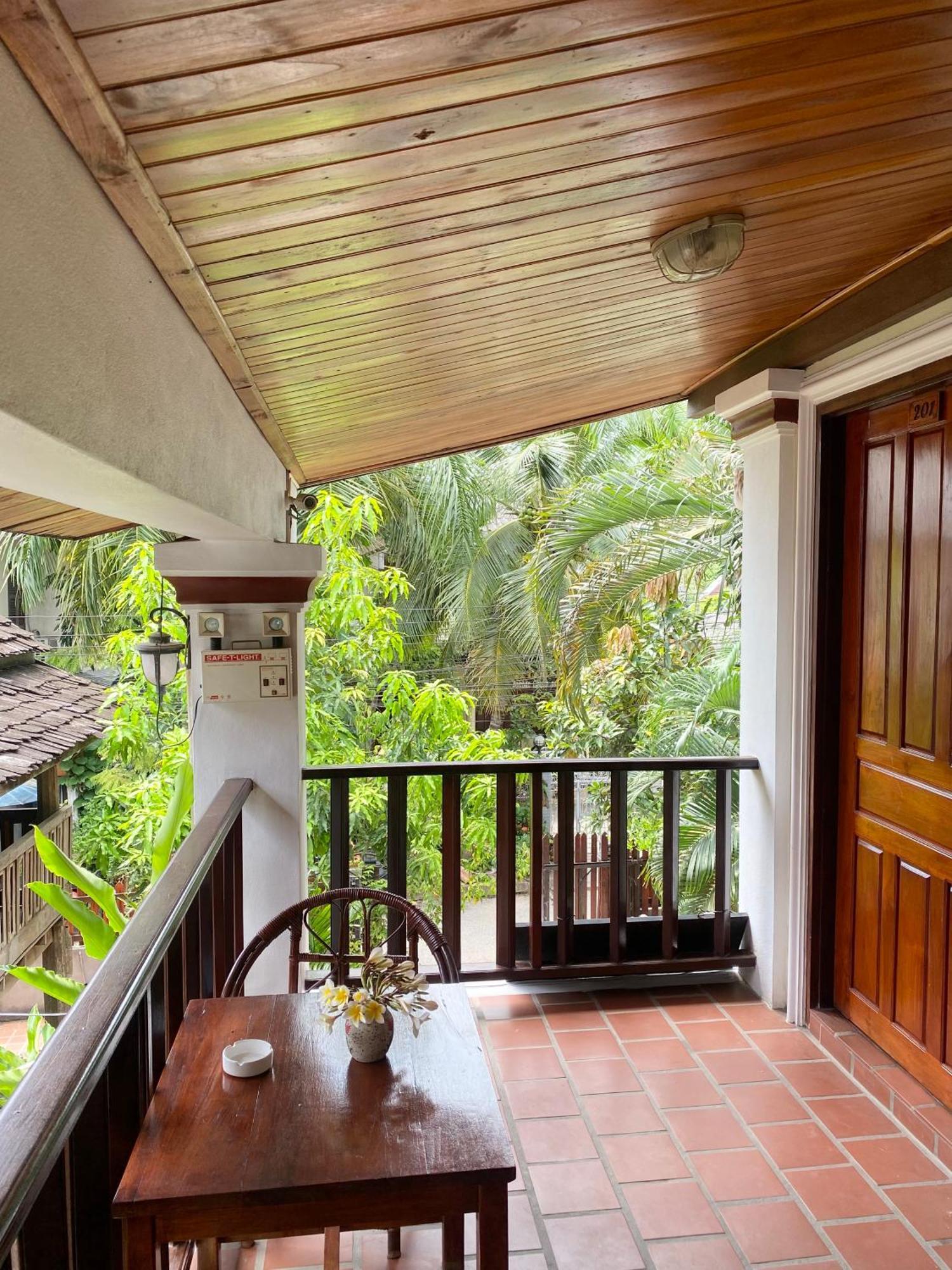 Golden Sun Boutique Hotel Луанг Прабанг Екстериор снимка