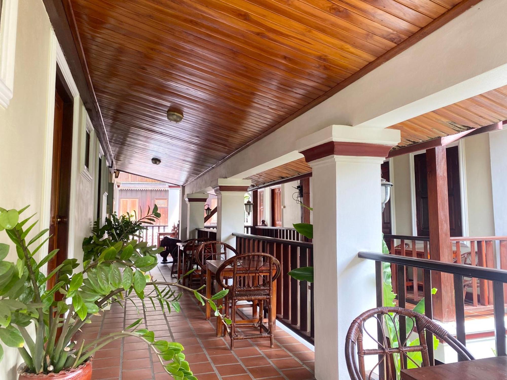 Golden Sun Boutique Hotel Луанг Прабанг Екстериор снимка