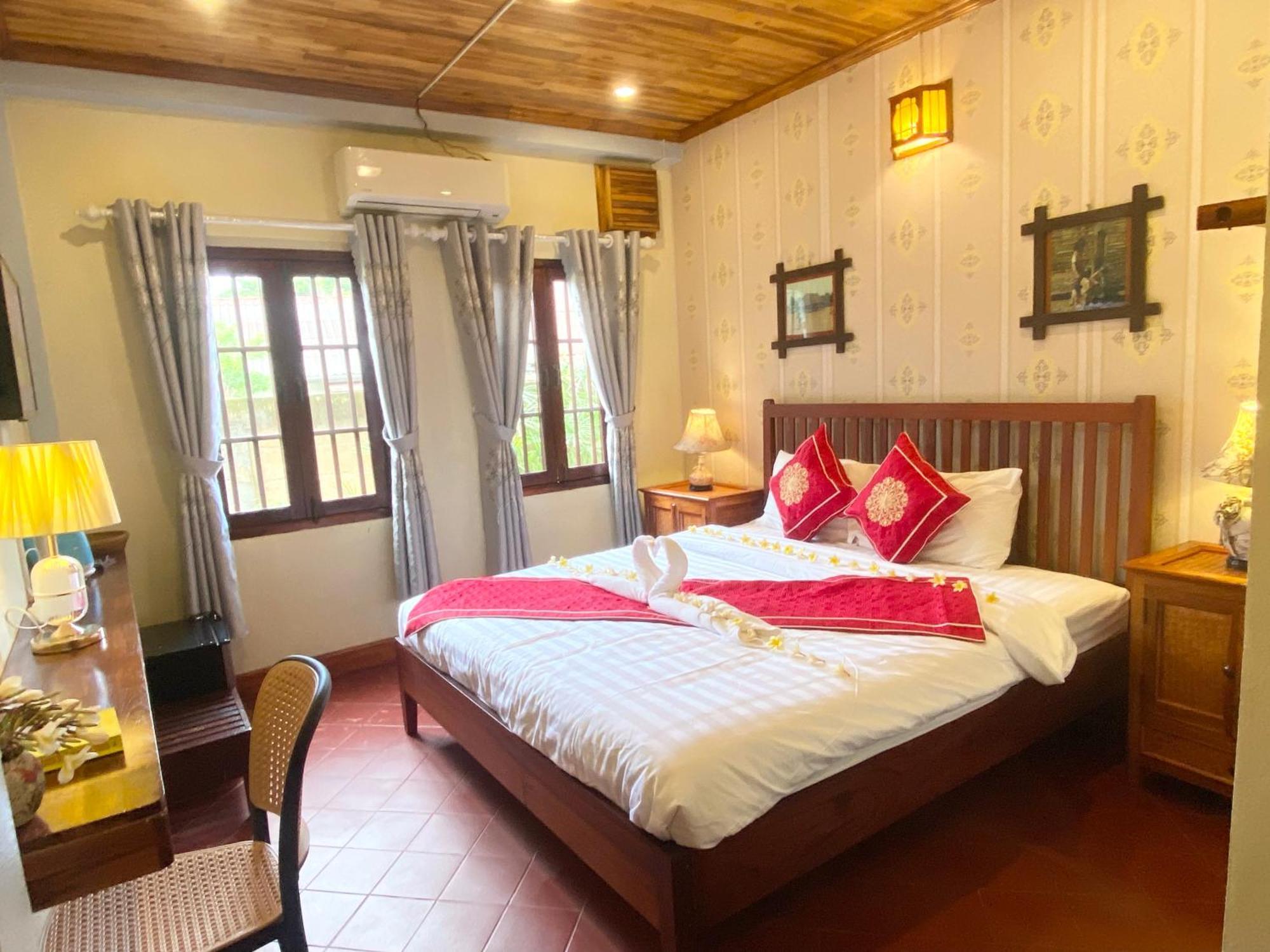 Golden Sun Boutique Hotel Луанг Прабанг Екстериор снимка