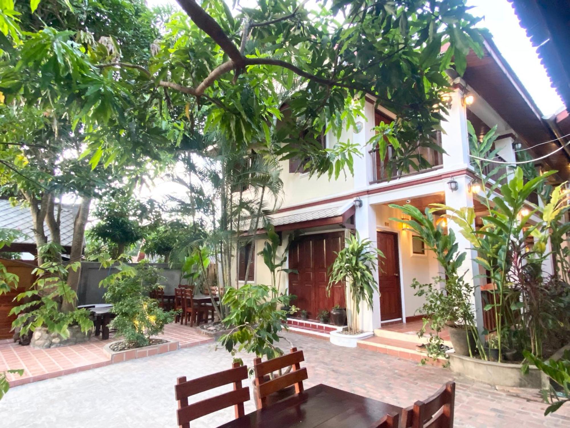 Golden Sun Boutique Hotel Луанг Прабанг Екстериор снимка
