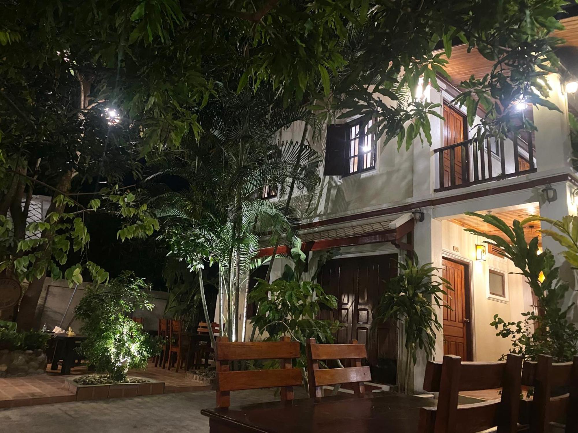 Golden Sun Boutique Hotel Луанг Прабанг Екстериор снимка