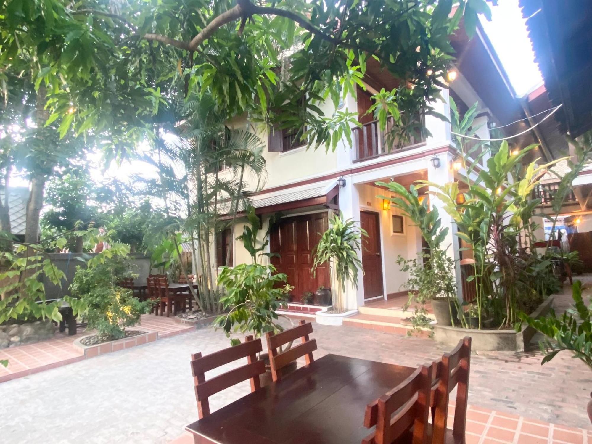 Golden Sun Boutique Hotel Луанг Прабанг Екстериор снимка